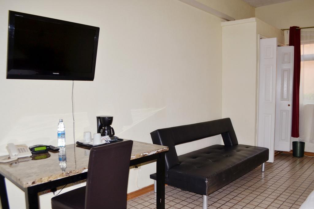 Executive Airport Hotel Entebbe Zewnętrze zdjęcie