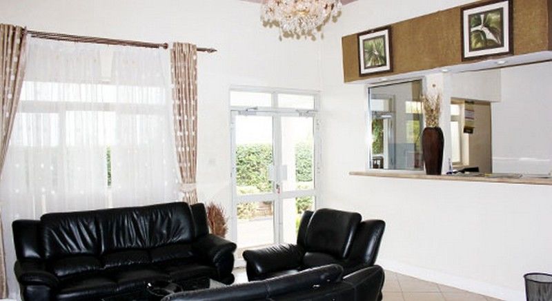 Executive Airport Hotel Entebbe Zewnętrze zdjęcie