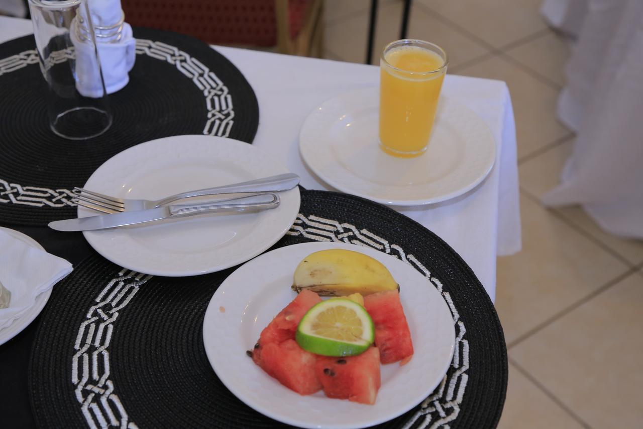 Executive Airport Hotel Entebbe Zewnętrze zdjęcie