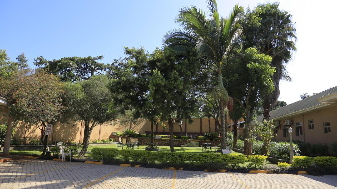 Executive Airport Hotel Entebbe Zewnętrze zdjęcie