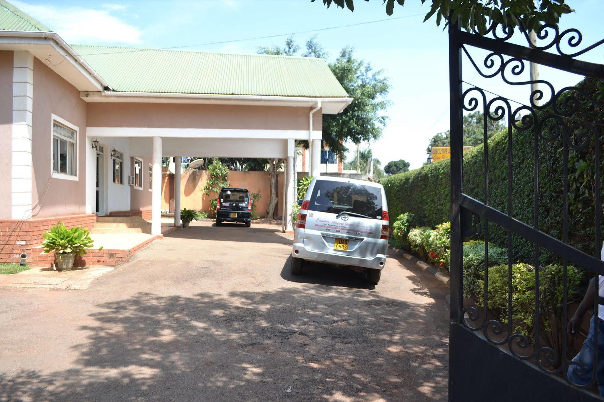 Executive Airport Hotel Entebbe Zewnętrze zdjęcie